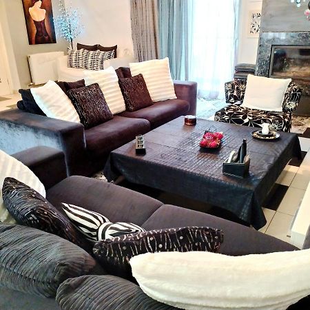Greek Hospitality 2 Apartment Athens Ngoại thất bức ảnh